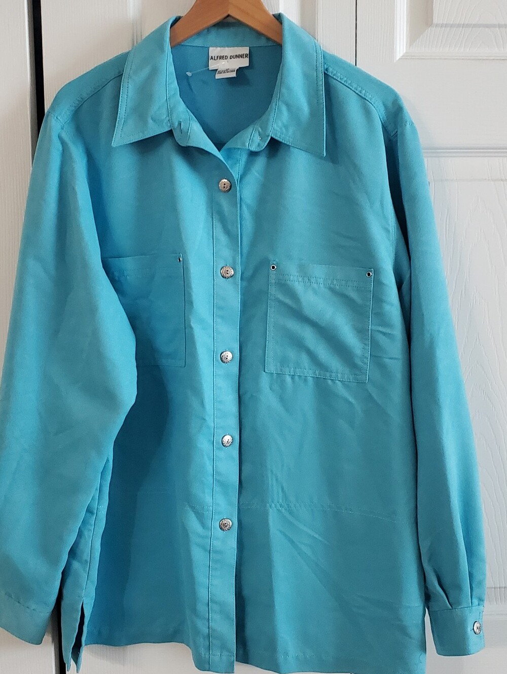 ALFRED DUNNER BUTTON UP FAUX SUEDE SZ 16.  BABY LIGHT BLUE. LONG SLEEVES FALL